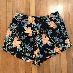 Insight short Rose Floral shorts